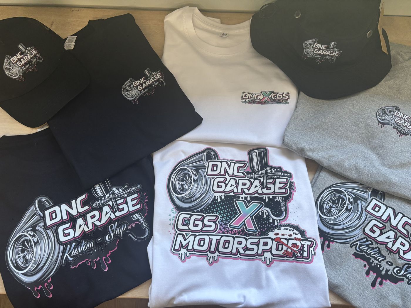 Casquettes et t-shirts personnalisés DNC Garage
