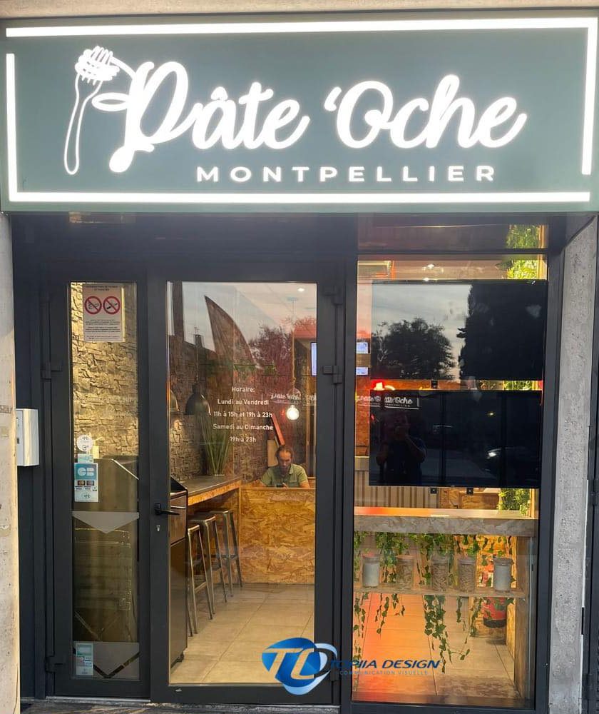 Enseigne lumineuse extérieure Pâte’Oche à Montpellier